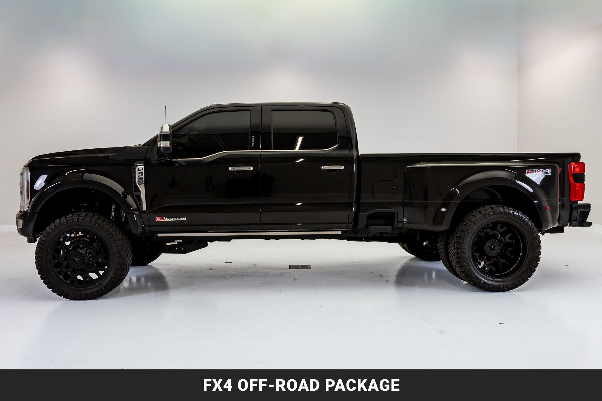 Used 2024 Ford F450 Limited w/ FX4 Off-Road Package AWD/4WD image 5