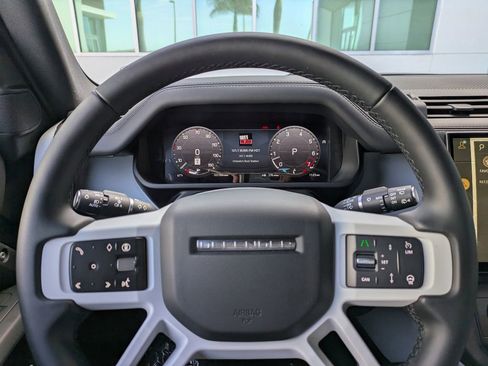 New 2026 Land Rover Defender 110 X-Dynamic SE image 30