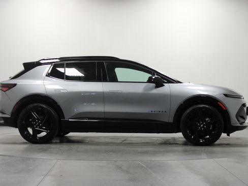 New 2026 Chevrolet Equinox EV RS image 3