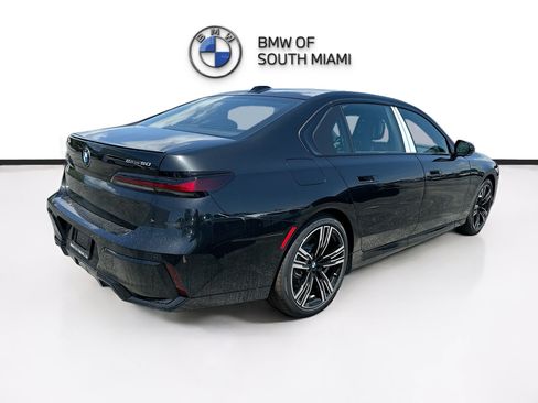 New 2026 BMW i7 eDrive50 w/ M Sport Package RWD image 6