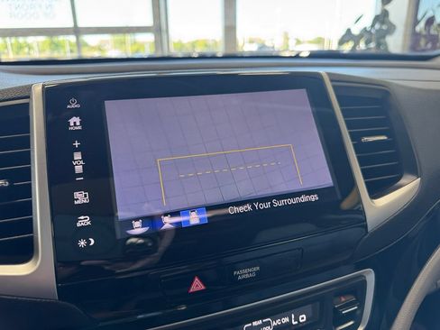 Used 2017 Honda Pilot Touring image 30