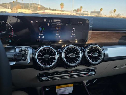 New 2026 Mercedes-Benz GLB 250 4MATIC image 26