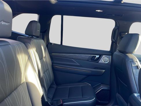 New 2026 Buick Enclave Avenir w/ Super Cruise Package image 22