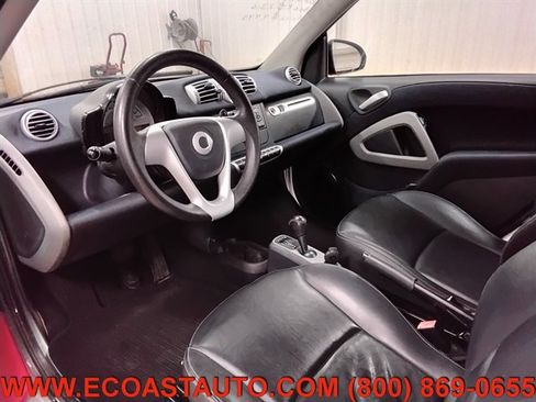 Used 2013 smart fortwo passion image 11