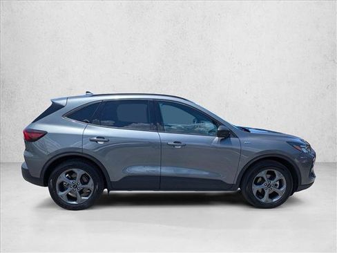 Certified 2025 Ford Escape ST-Line FWD image 4