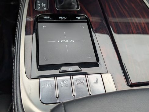 Used 2020 Lexus LS 500h AWD w/ Luxury Package image 26