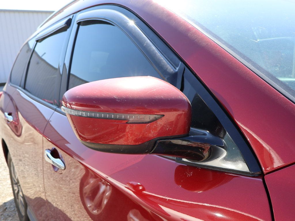 Used 2019 Nissan Pathfinder SV FWD image 14