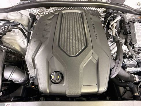 Certified 2026 Porsche Macan Turbo AWD/4WD image 30
