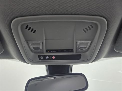 Used 2018 Chevrolet Malibu LT image 33