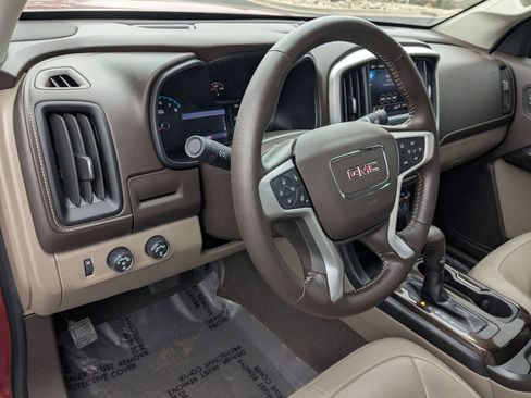 Used 2020 GMC Canyon SLT w/ Driver Alert Package image 16