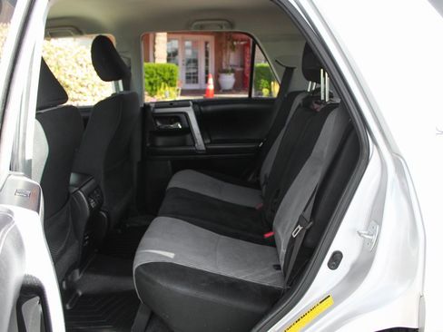 Used 2019 Toyota 4Runner SR5 image 29