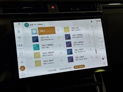 Used 2026 Land Rover Range Rover Velar Dynamic SE AWD/4WD image 15