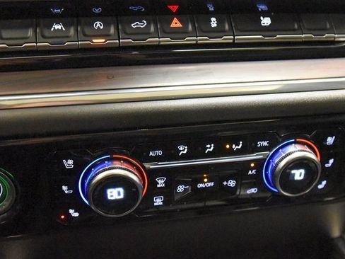 Used 2022 GMC Sierra 1500 SLT w/ SLT Convenience Package image 20