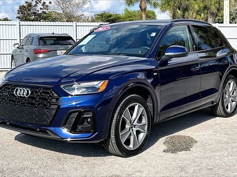 Used 2025 Audi Q5 2.0T Premium w/ Convenience Plus Package image 9