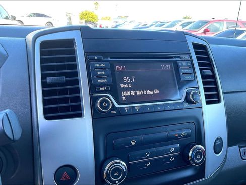 Used 2017 Nissan Frontier SV image 17