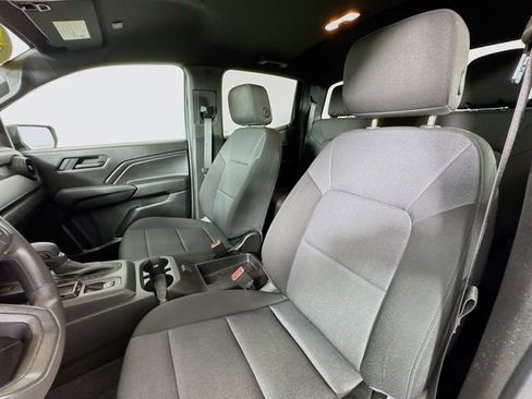 Used 2024 Chevrolet Colorado W/T image 11