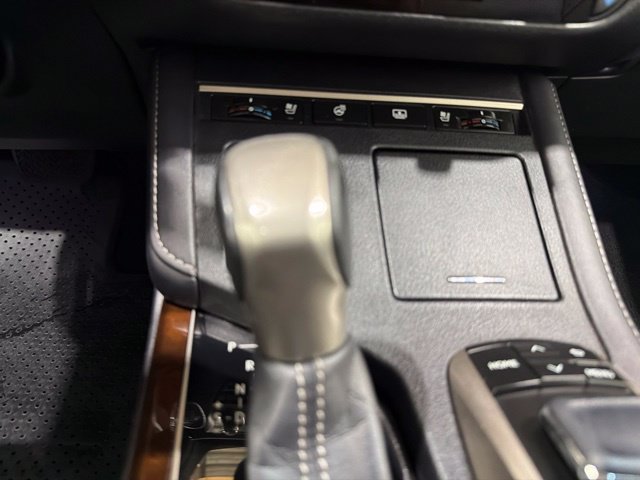 Used 2017 Lexus ES 350 w/ Luxury Package FWD image 45