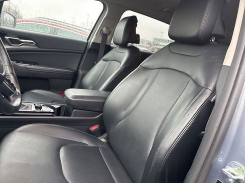 Used 2023 Kia Sportage EX image 11