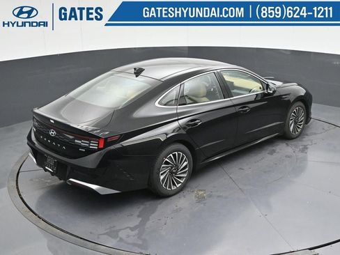 New 2025 Hyundai Sonata Limited image 39
