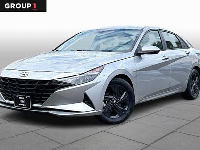 Used 2023 Hyundai Elantra SEL w/ Cargo Package