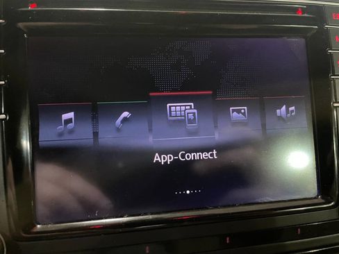 Used 2016 Volkswagen Beetle 1.8T SE image 37