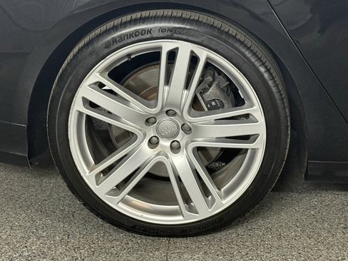 Used 2016 Audi A8 L 4.0T w/ Driver Assistance Package image 8