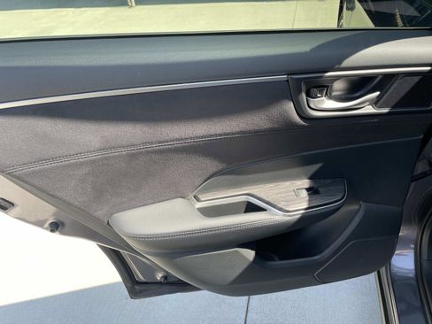 Certified 2021 Honda Clarity Touring image 19