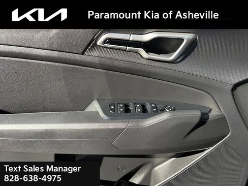 Used 2023 Kia Sportage LX image 22