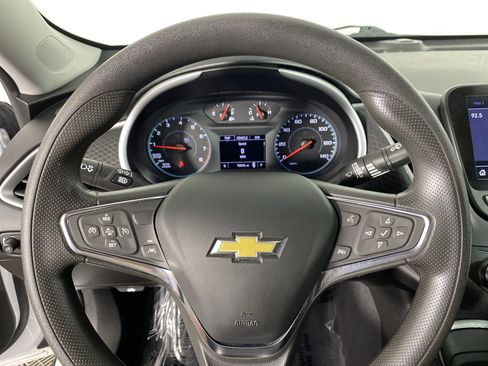Used 2023 Chevrolet Malibu LT FWD image 19