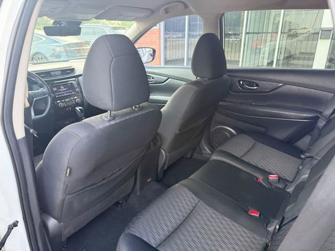 Used 2019 Nissan Rogue SV image 33