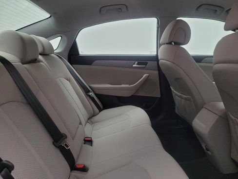 Used 2016 Hyundai Sonata SE image 19
