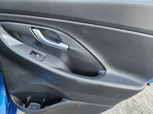 Used 2018 Hyundai Elantra GT Sport image 17