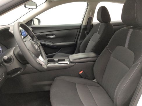 Used 2024 Nissan Sentra SV FWD image 17