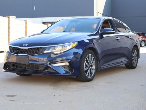 Used 2019 Kia Optima LX w/ LX Premium Package FWD image 2