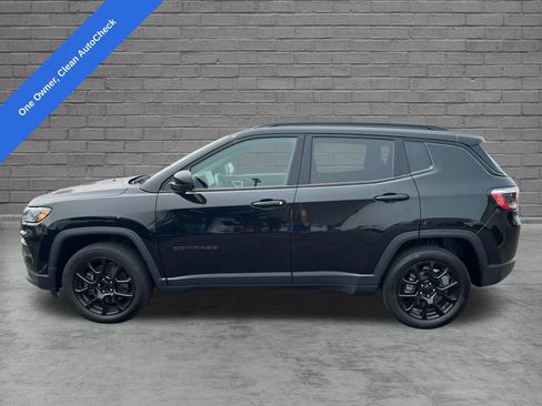 Used 2023 Jeep Compass Latitude w/ Convenience Group AWD/4WD image 2