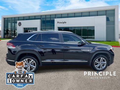 Used 2024 Volkswagen Atlas Cross Sport SEL R-Line w/ Adventure Package AWD/4WD image 5