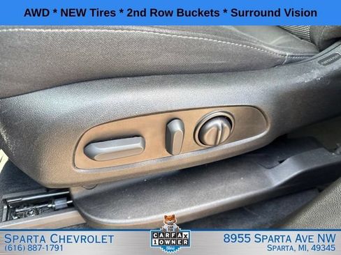 Used 2023 Chevrolet Traverse LT w/ Rear Camera Mirror Package AWD/4WD image 15