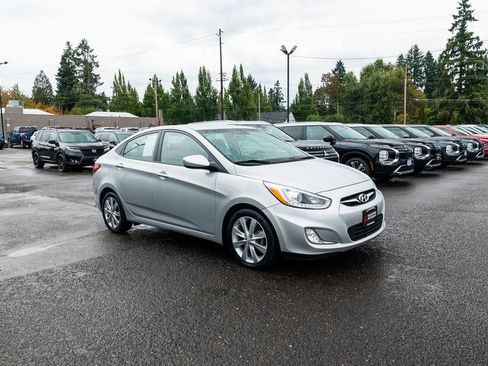 Used 2014 Hyundai Accent GLS w/ Option Group 2 image 25