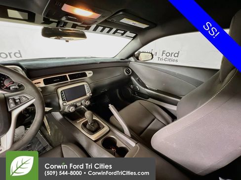 Used 2013 Chevrolet Camaro SS w/ SS Performance Package RWD image 24