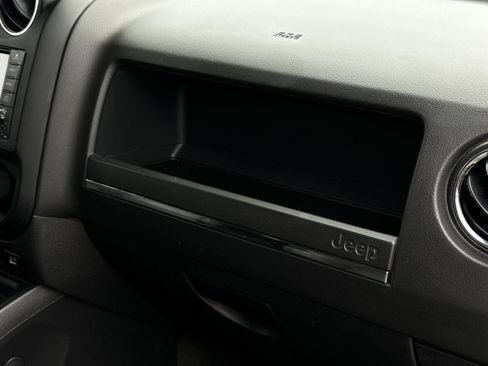 Used 2016 Jeep Patriot High Altitude AWD/4WD image 20