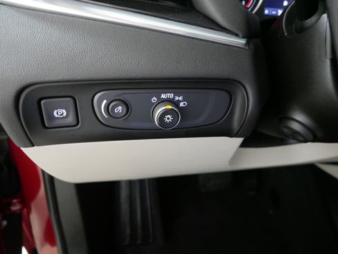 Used 2020 Buick Enclave Premium w/ Sun and Sites Package image 26