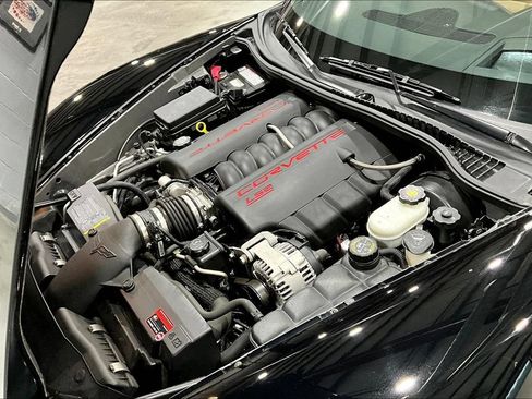Used 2005 Chevrolet Corvette Convertible w/ Preferred Equipment Group RWD image 24