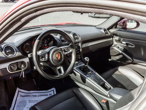 Used 2018 Porsche 718 Cayman Base image 7