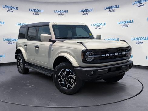 New 2026 Ford Bronco Outer Banks AWD/4WD image 2