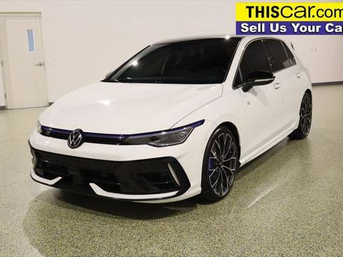 Used 2025 Volkswagen Golf image 3