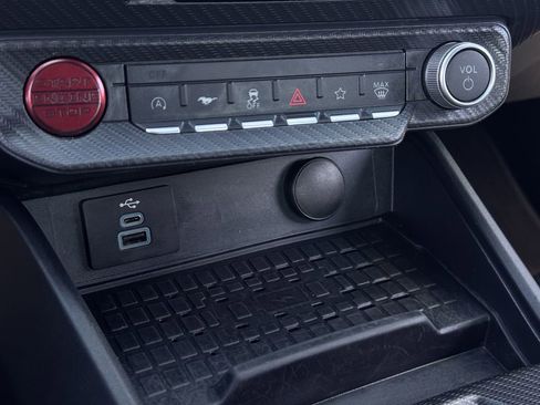 Used 2024 Ford Mustang Premium image 18