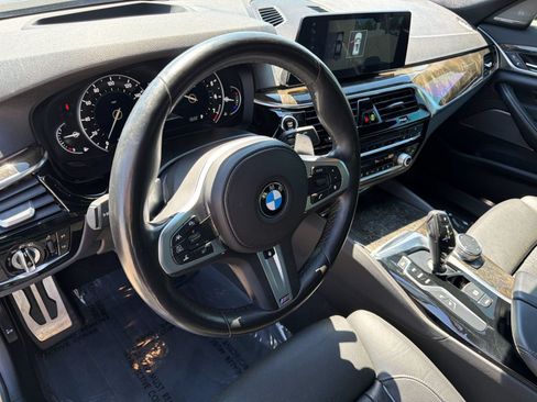 Used 2018 BMW 530i xDrive AWD/4WD image 28