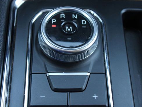 Used 2024 Ford Expedition XLT AWD/4WD image 22