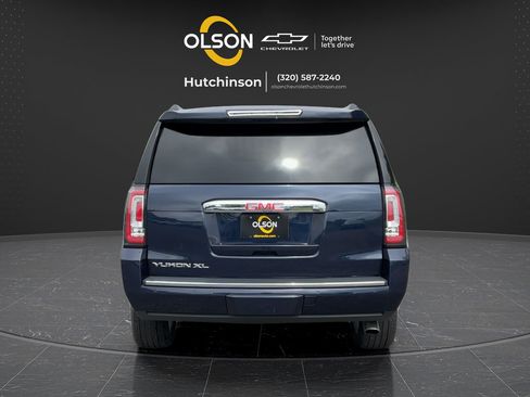 Certified 2020 GMC Yukon XL Denali w/ Denali Premium Package AWD/4WD image 12