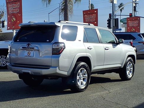 Certified 2023 Toyota 4Runner SR5 Premium image 4